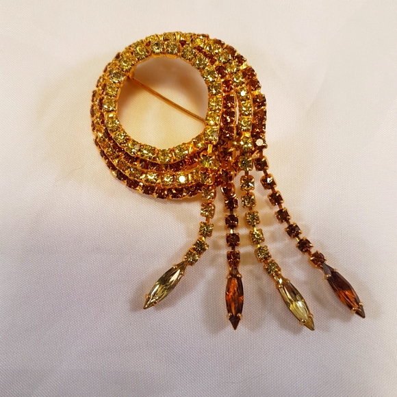 Vintage Brooch - Picture 1 of 5
